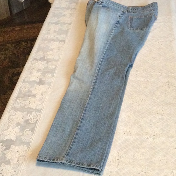 Vintage Signature Levi Strauss Stretch Mid Rise Straight Leg Jeans - Picture 7 of 15